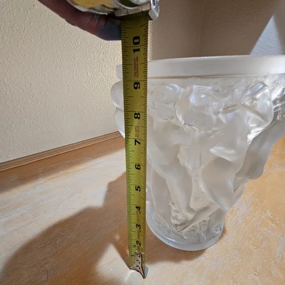 Lalique Crystal Vase - Picture 7 of 7